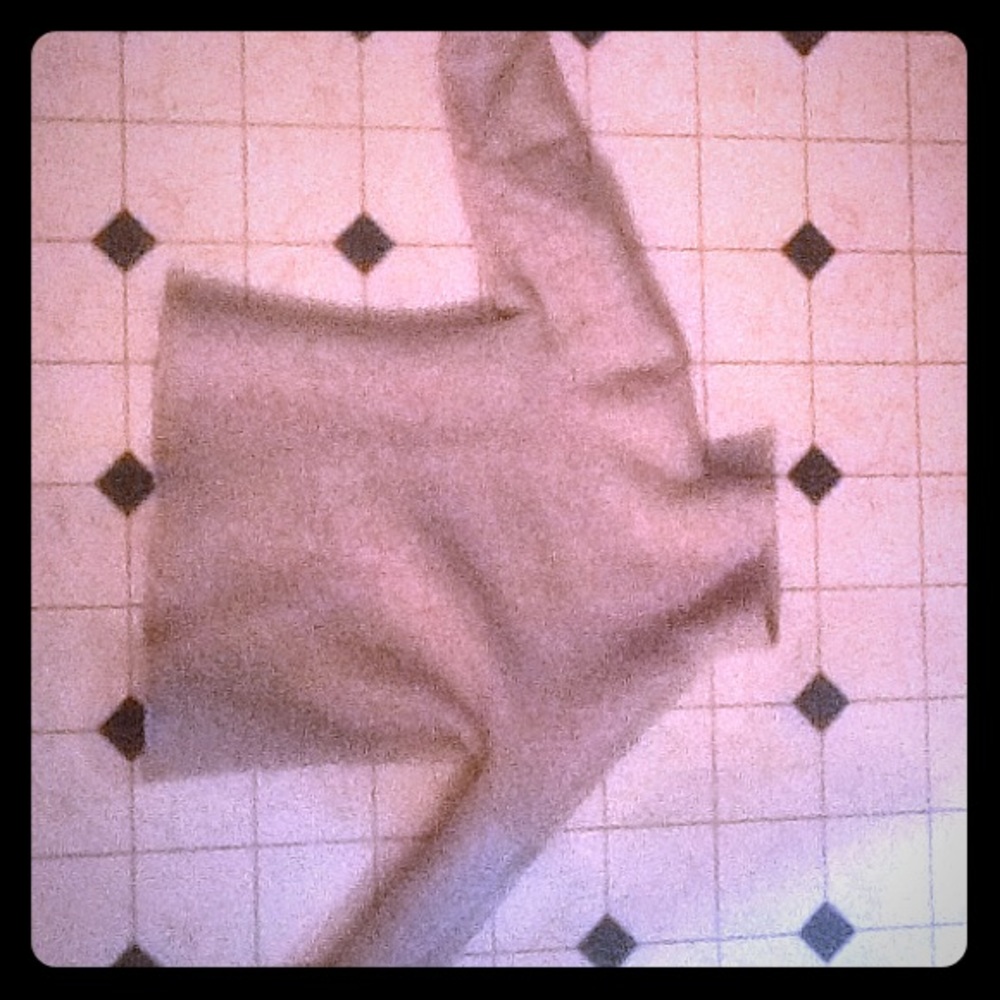 99% cashmere sweater! Small 'kid sized' sweater.